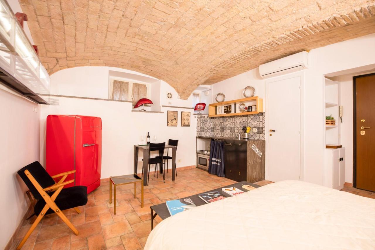 Restart Accommodations Balestra Rome Bagian luar foto