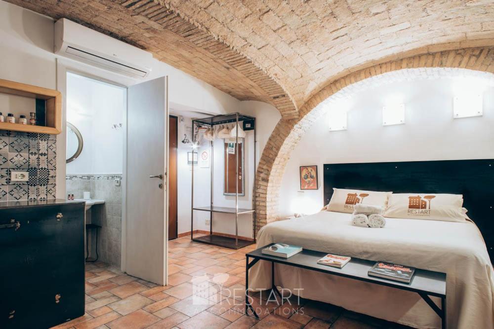 Restart Accommodations Balestra Rome Bagian luar foto