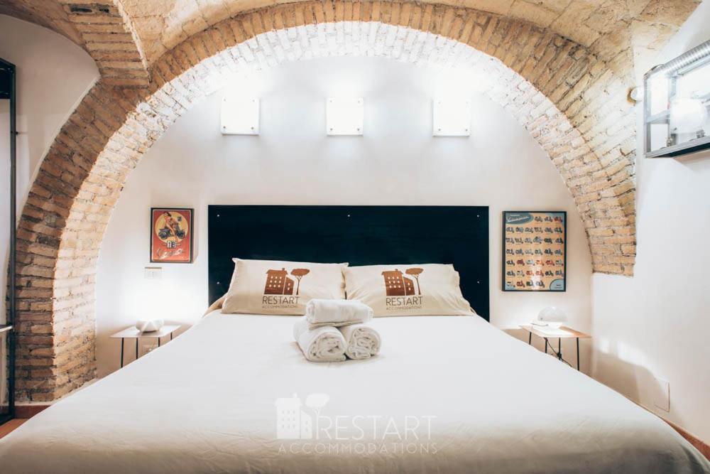 Restart Accommodations Balestra Rome Bagian luar foto